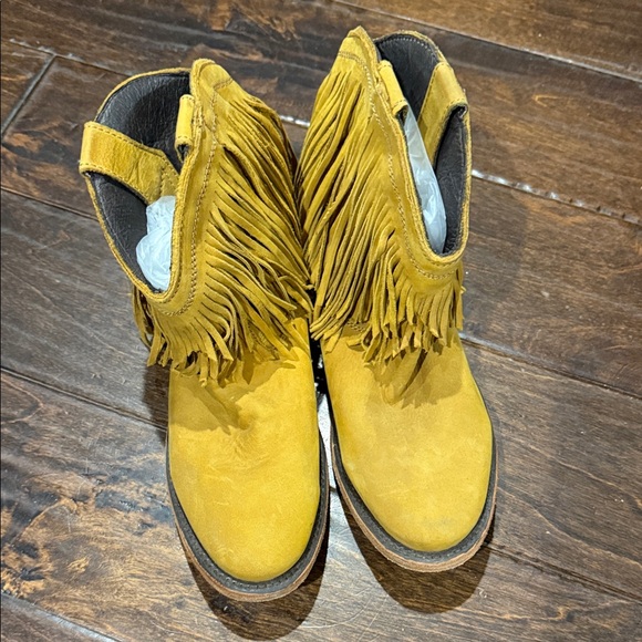 LIBERTY Black Yellow Fringe Ankle Boots - Picture 1 of 2